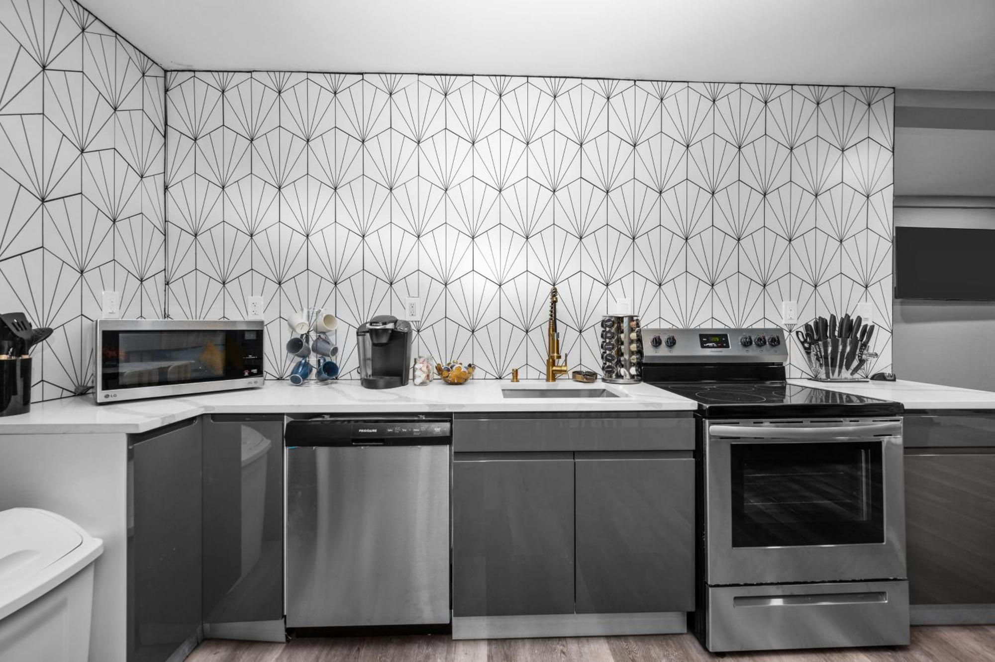 Modern 2Br City Center Getaway With Free Park Houston Exterior foto