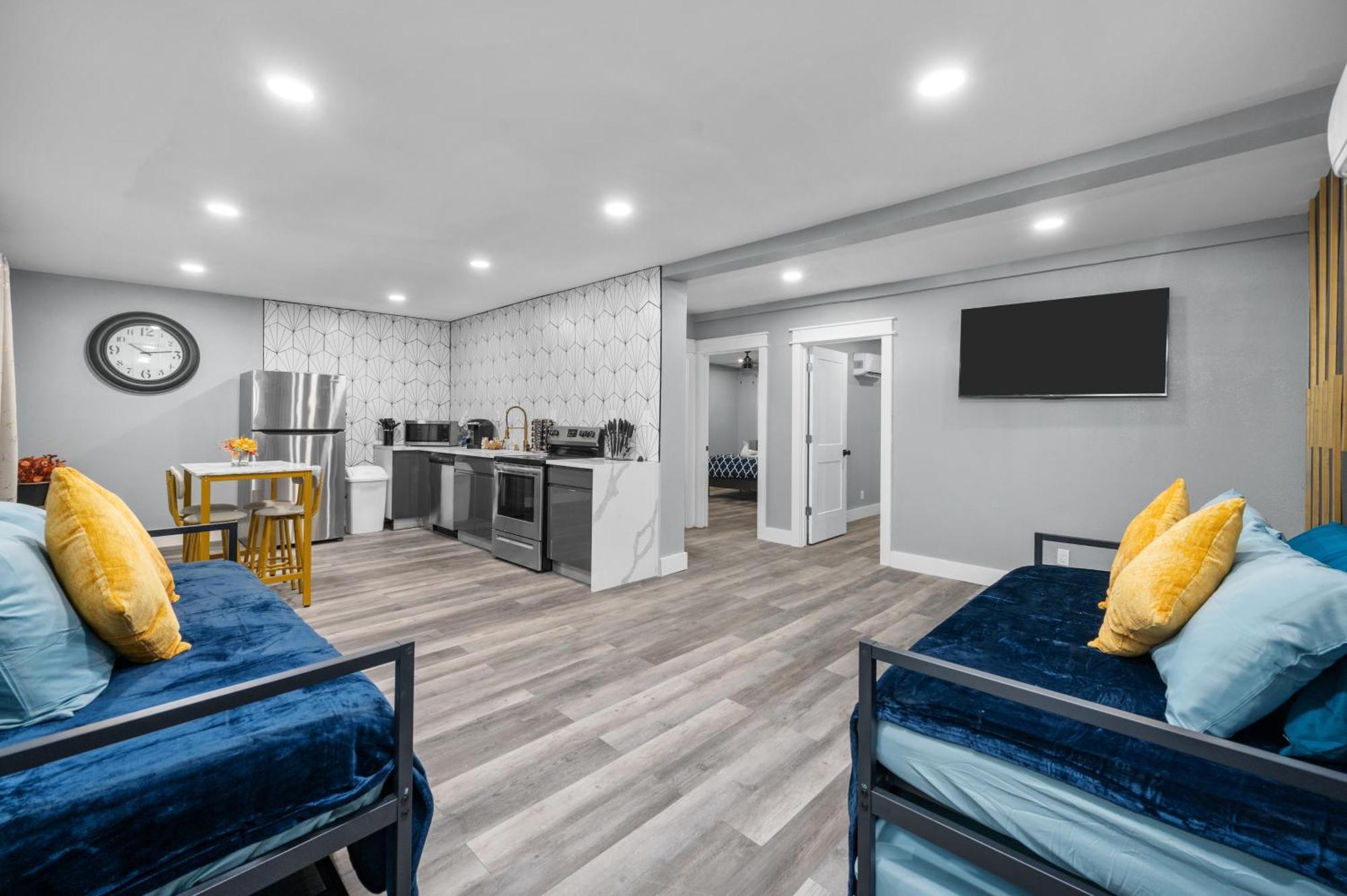 Modern 2Br City Center Getaway With Free Park Houston Exterior foto